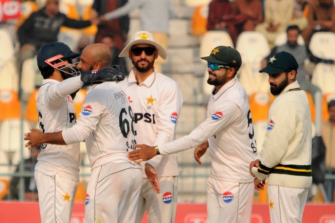 Pakistan Thrash West Indies In Multan Test To Go 1 0 Up In Series