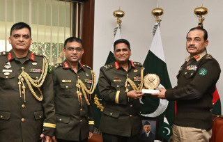 Regional Security Military Ties Top Agenda In Meeting Between Bangladesh Army Official Coas