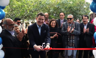 Uk Provides Marie Stopes Societys Roshni With Mobile Health Unit In Lahore