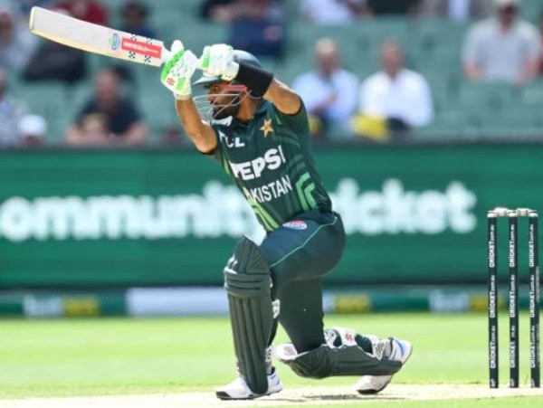 Babar Azam signs with Sydney Sixers for BBL 2025 amid national team ...