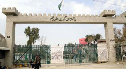 Torkham Border Closure Trade Travel Suspended Amid Pak Afghan Border Tensions