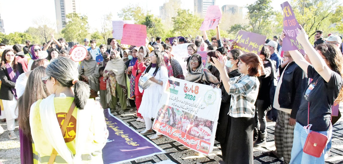 Aurat March concludes as police block road leading to D-Chowk – Pakistan Observer