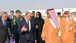 Pm Shehbaz Arrives In Saudi Arabia To Explore New Avenues For Pak Ksa Collaboration