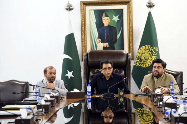 Governor Assures Mqm P Of Action On Public Concerns