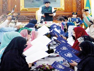 Kp Governor Administers Oath To 25 Opposition Mpas