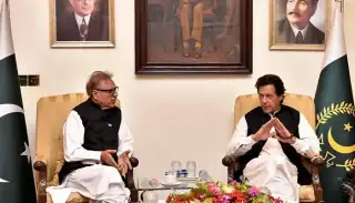 Pakistans Ex President Arif Alvi Among Top Pti Leaders Facing Arrest Warrants