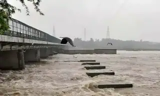 Punjab Rivers In High Flood As Monsoon Rains Intensify
