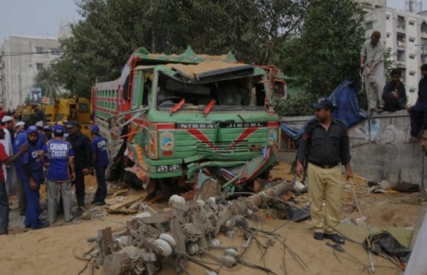 Sindh High Court Moved Over Deaths Of 600 Citizens In Karachi Dumpers Accidents