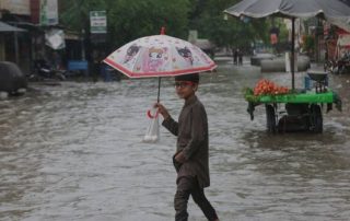 Weather Update Monsoon Likely To Persist Until End Of September Due To Climate Shifts
