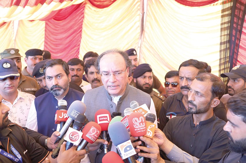 Govt To Soon Announce Relief Package For Farmers Finmin Visits Flood Affected Area Of Kamalia