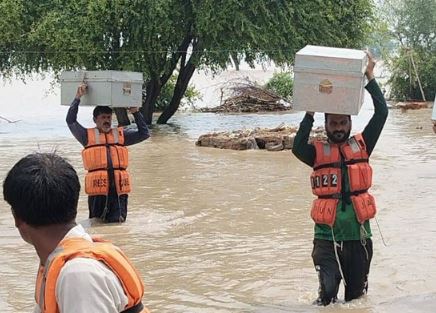 Hundreds Of Villages Submerge In South Punjabs Muzaffargarh As Chenab Flood Worsens
