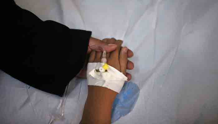 Karachi Reports Surge In Fever Cases Hospitals Record Daily Rise