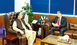 Pakistan Kazakhstan Discuss Joint Ventures To Boost Trade Via Karachi Gwadar Ports