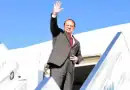 Pml N President Nawaz Sharif Departs For London Via Foreign Airline