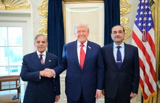 Red Carpet Great Guys Trump Honours Pm Shehbaz Field Marshal With High Praise Photos Inside