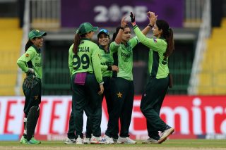 India Set 248 Run Target For Pakistan In Icc Womens World Cup Match