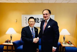 Pakistan Seeks Chinas Support For New Development Bank Membership