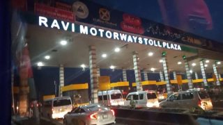 Police Share Update On Situation At M2 Motorway At Ravi Bridge In Lahore