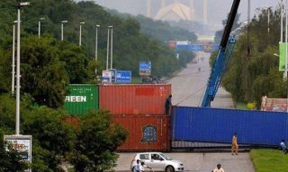 Religious Partys Protest Shuts Roads In Islamabad Rawalpindi Lahore