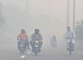 Smog Engulfs Lahore As Aqi Touches Hazardous Levels