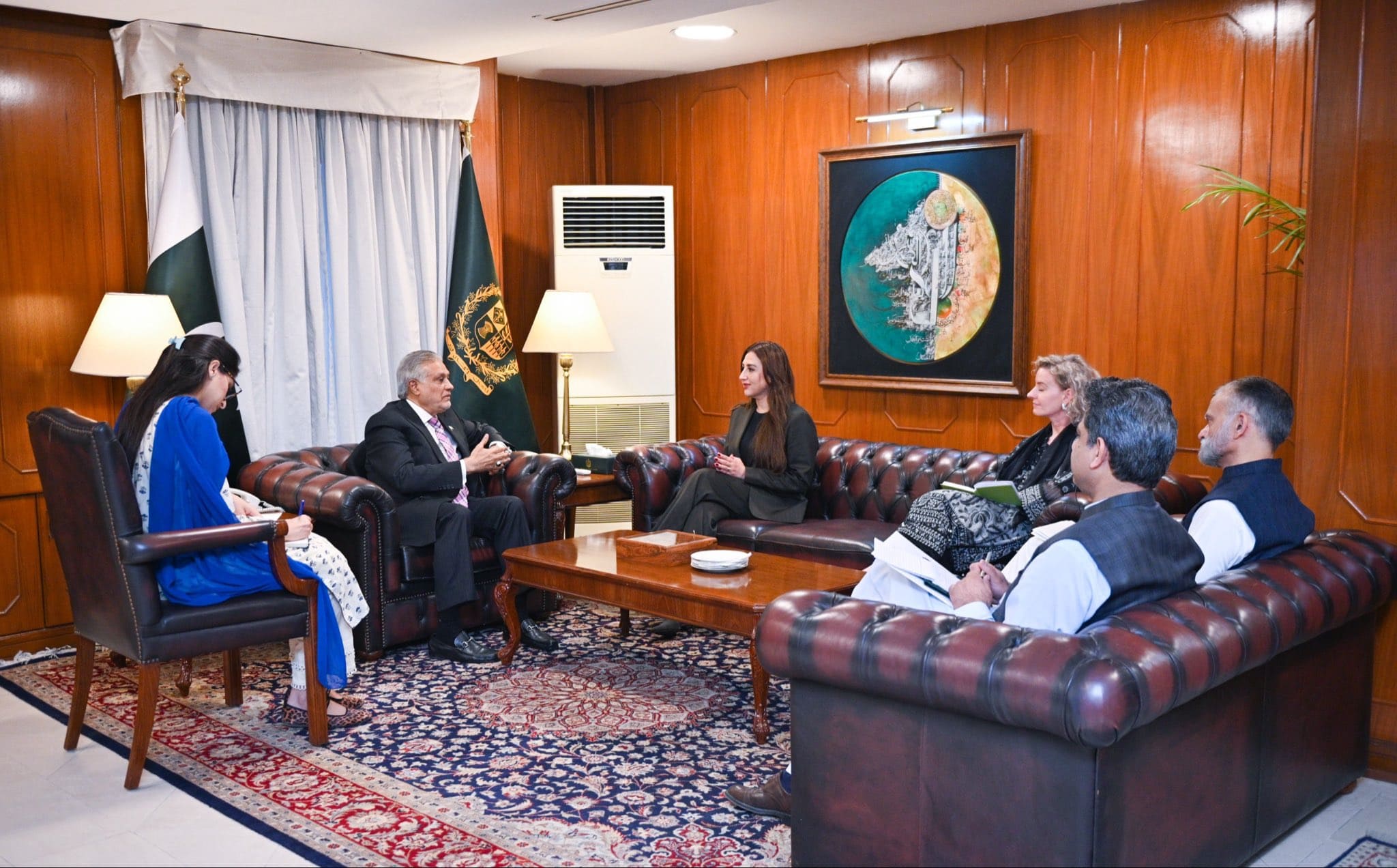 Deputy Pm Holds Constructive Talks With Us Diplomat On Economy Regional Security 