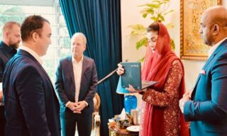 Major Breakthrough As Google Offers To Setup Laptop Factory In Punjab