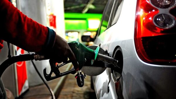 Pakistan Vs Uae Petrol Prices Move In Opposite Directions In November
