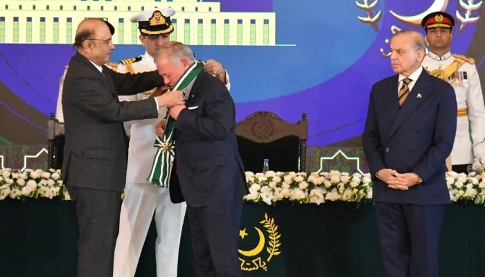 President Zardari Confers Nishan E Pakistan On Jordanian King