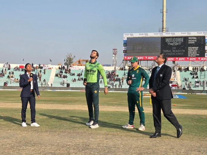 South Africa Bat First Against Pakistan In Odi Series Decider