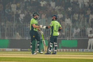 South Africa Set 264 Run Target For Pakistan In Odi Series Opener