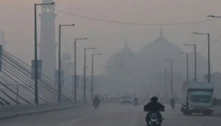 Toxic Smog Grips Punjab Lahores Aqi Reaches Hazardous Levels