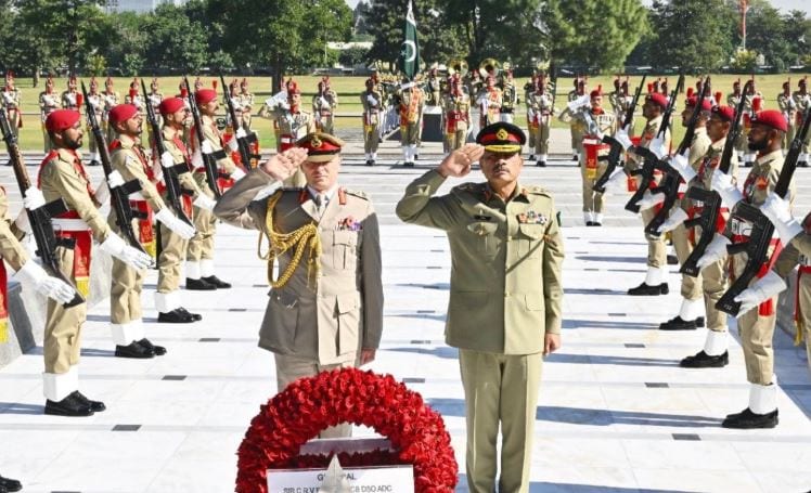 Uk Army Chief Hails Pak Armys Fight Against Terrorism During Ghq Visit Ispr 