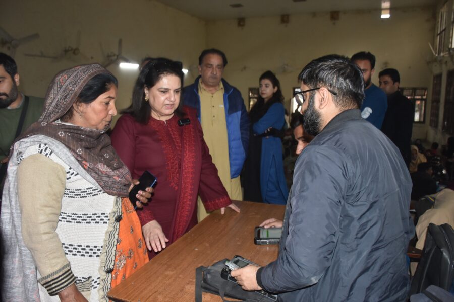 Bisp Chief Rubina Khalid Briefed On Free Sim Distribution Digital Payments In Lahore Visit