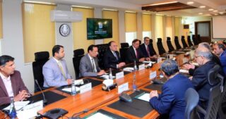 Floods Expected To Cut Pakistans Gdp Growth By 0 5 Fm Aurangzeb