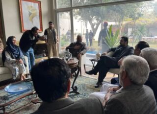 Kp Cm Afridi Visits Shah Mehmood Qureshis Home Vows Street Movement