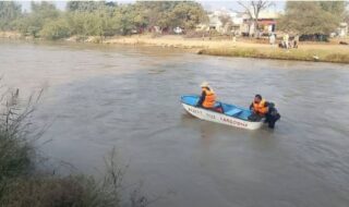 Man Ends Life By Jumping Into Canal With Three Year Old Daughter In Sargodha