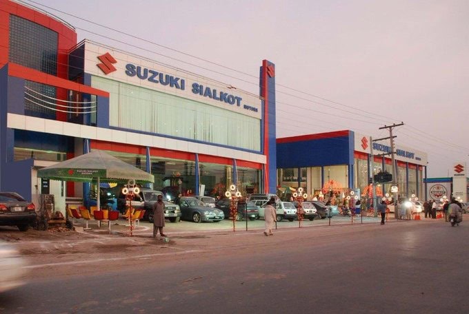Nab Distributes Rs186mn Among Victims In Suzuki Motors Sialkot Cheating Case