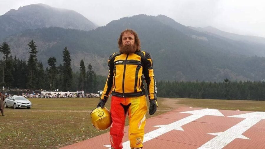 Pakistani Stuntman Sultan Golden Breaks World Record For Fastest Reverse Car Driving