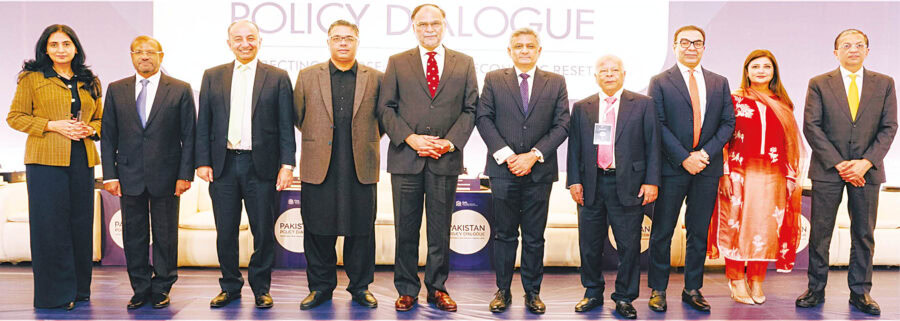 Dar Aurangzeb Urge Consistency In Policies For Complete Economic Recovery 