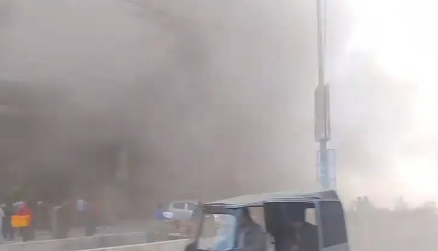 Fire Breaks Out At Restaurant In Karachis Roshan Towers