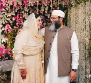 Former Pakistan Spinner Mushtaq Ahmed Hosts Grand Wedding For Daughter 