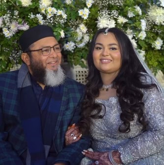 Former Pakistan Spinner Mushtaq Ahmed Hosts Grand Wedding For Daughter