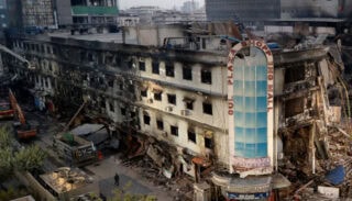 Gul Plaza Fire Karachi Commissioner Prepares Report On Cause Response Timeline