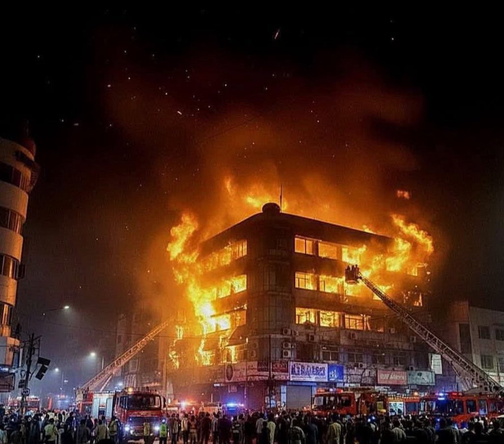 Karachi Gul Plaza Fire Update Death Toll Reaches 10 As 65 Still Missing 