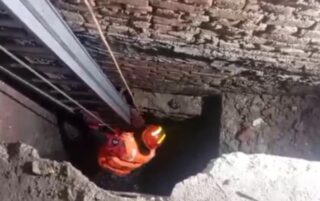 Lahore Sewage Line Incident Womens Body Found Search For Missing Baby Underway