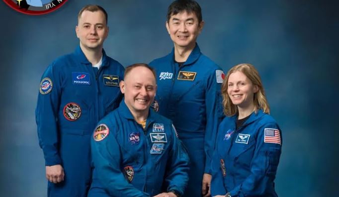 Nasa Ends Iss Mission Early After Astronaut Falls Ill