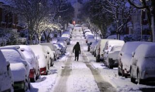 Uk Authorities Issue Snowfall Warning Amid Cold Wave