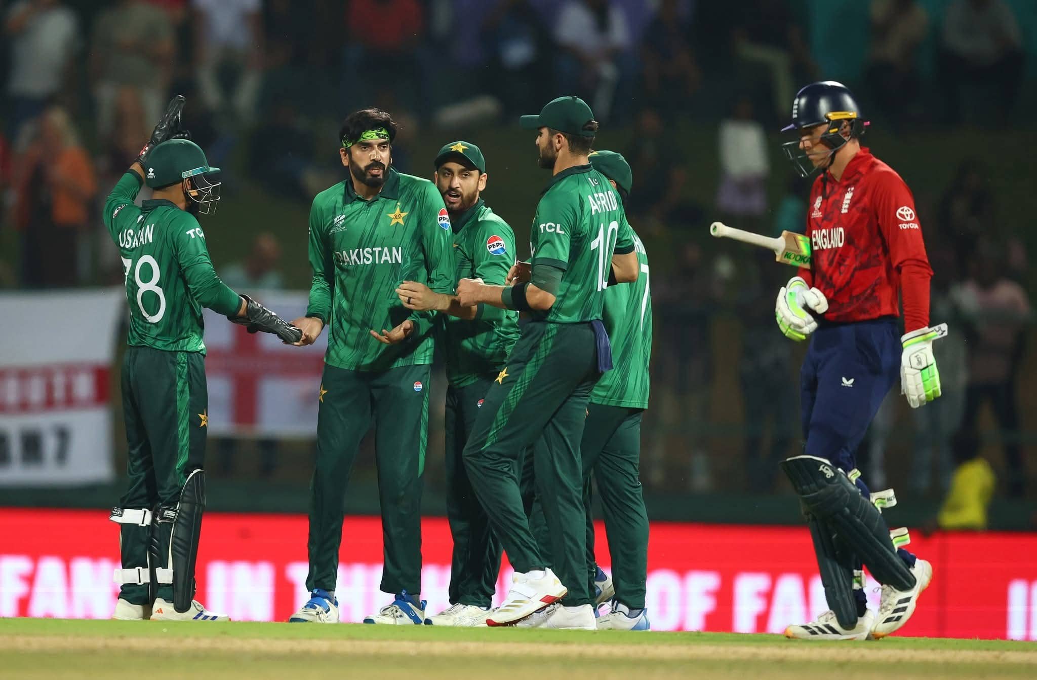 England beat Pakistan to reach T20 World Cup Semis