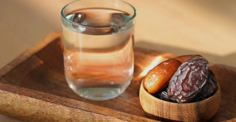Experts advise natural drinks, proper hydration during Ramadan - Pakistan  Observer