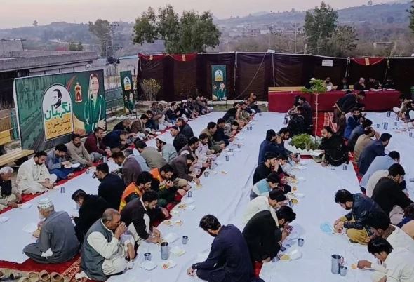 Over 300 Ramadan Nigehban Dastarkhwans Set Up Across Punjab
